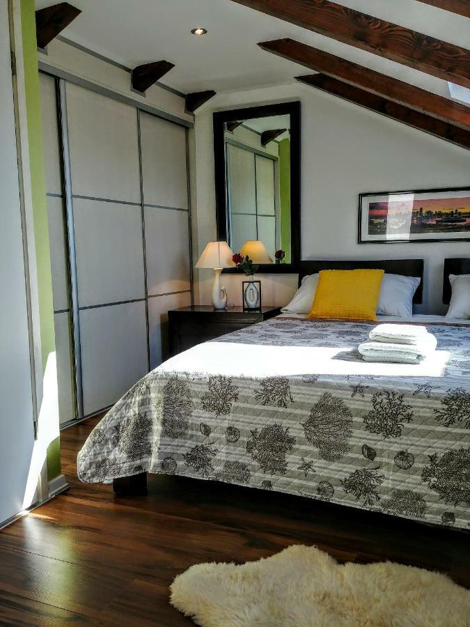 Beautiful 2 Bedroom 2 Bathroom Sea View, Free Parking Дубровник Екстериор снимка
