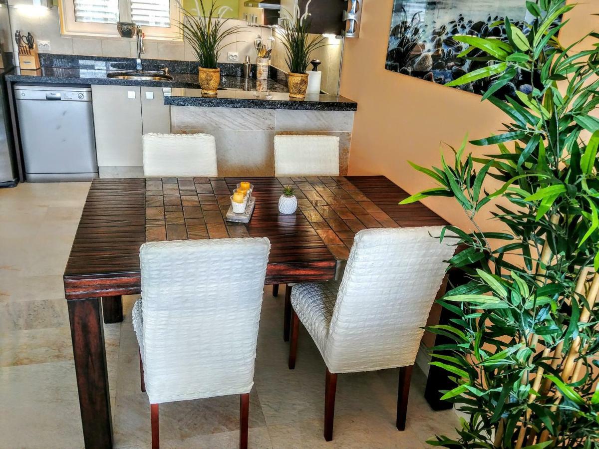Beautiful 2 Bedroom 2 Bathroom Sea View, Free Parking Дубровник Екстериор снимка