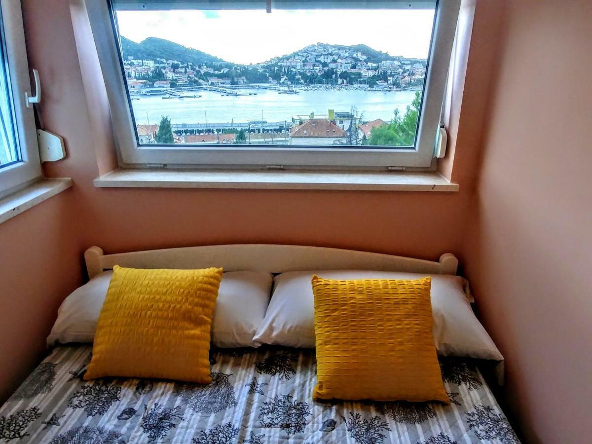Beautiful 2 Bedroom 2 Bathroom Sea View, Free Parking Дубровник Екстериор снимка