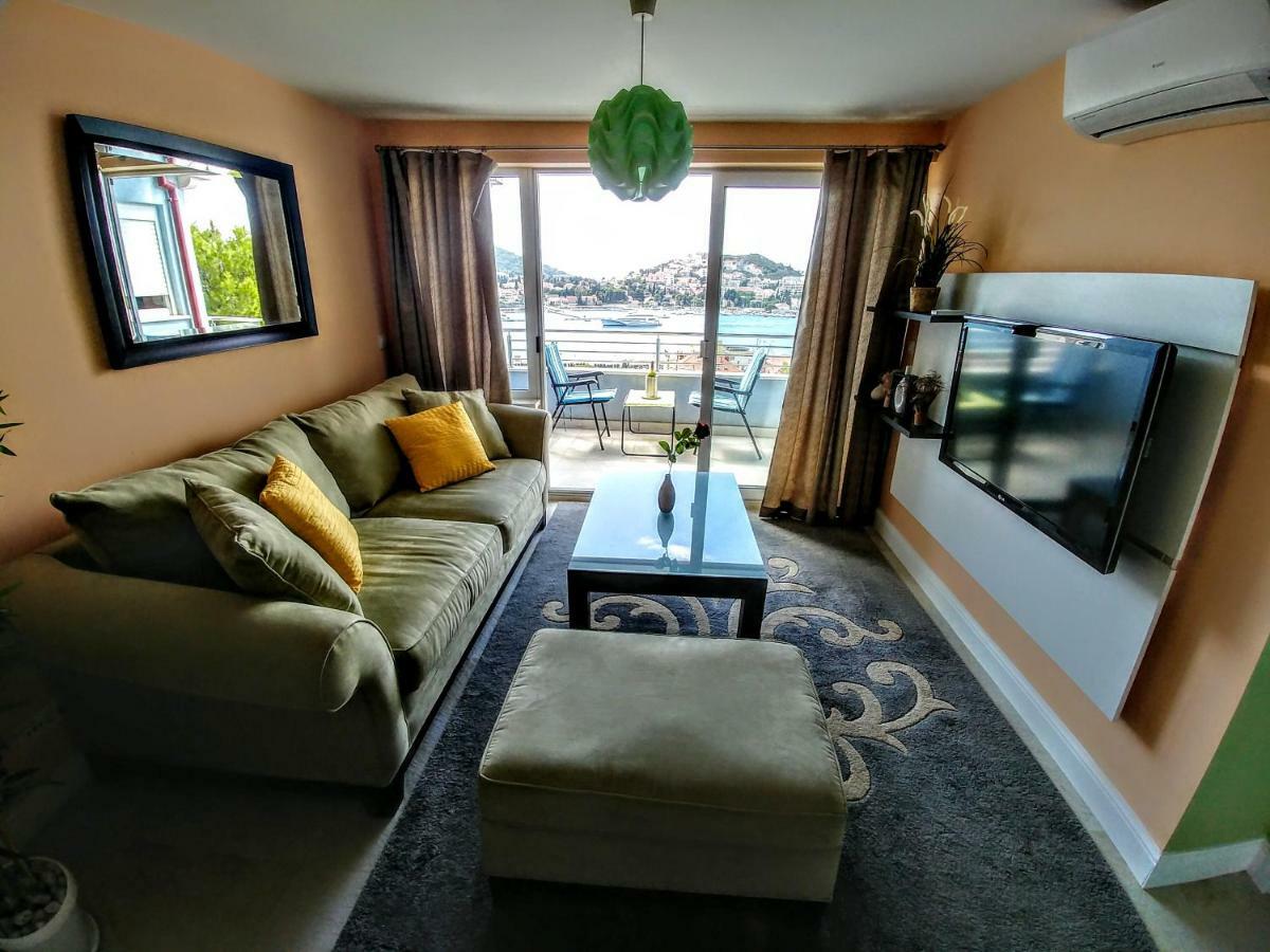 Beautiful 2 Bedroom 2 Bathroom Sea View, Free Parking Дубровник Екстериор снимка