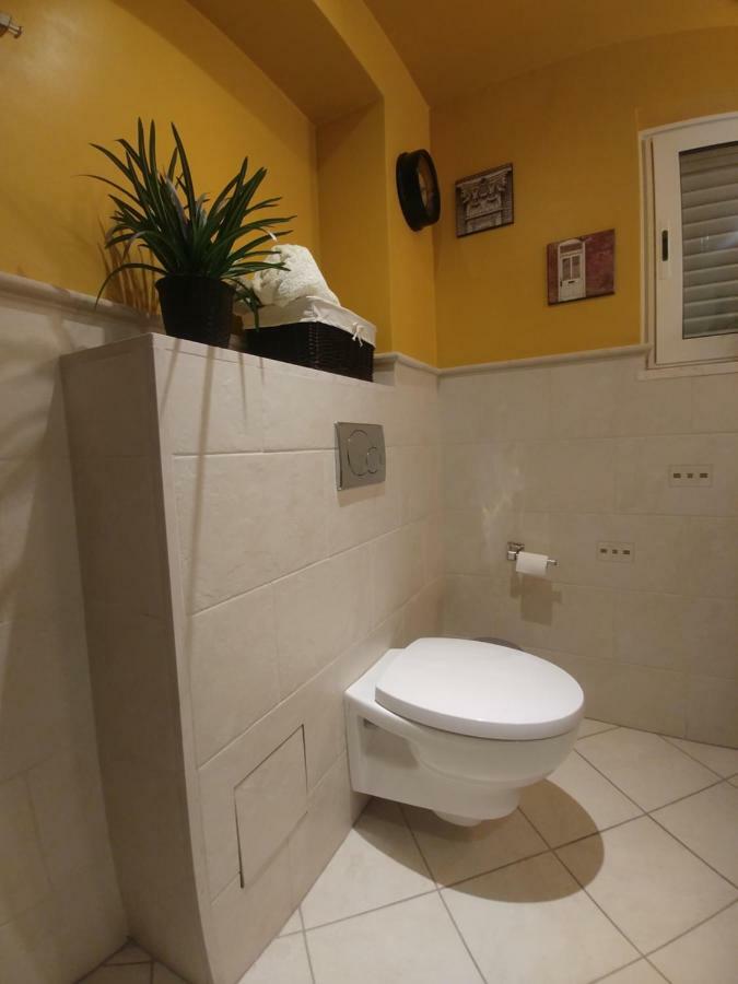 Beautiful 2 Bedroom 2 Bathroom Sea View, Free Parking Дубровник Екстериор снимка